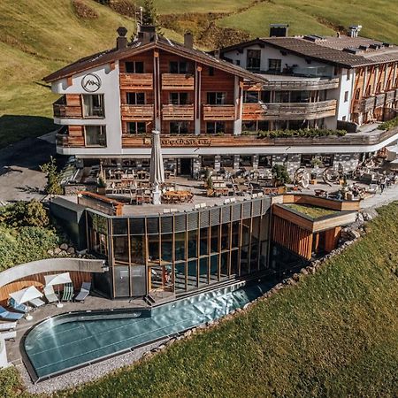 Hotel Goldener Berg เลคอัมอาร์ลแบร์ก ภายนอก รูปภาพ